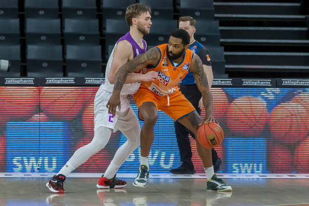 年轻化与速 年轻化与速