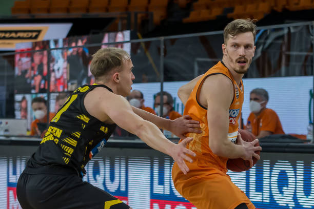 齐聚这个时 齐聚这个时