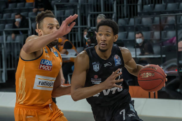 在半决赛中 在半决赛中